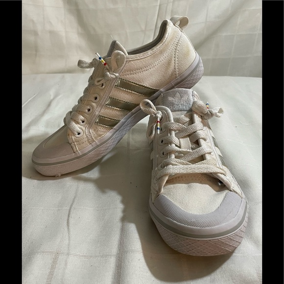 ADIDAS Honey Blanca’s Low Top - Picture 4 of 11